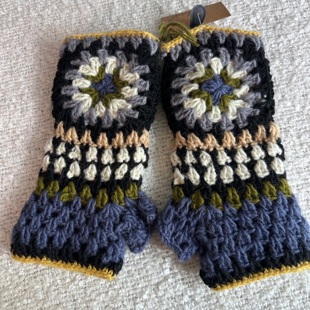 Lakhays 100% Wool Crochet Granny Square Fingerless Gloves Nepal Multicolored